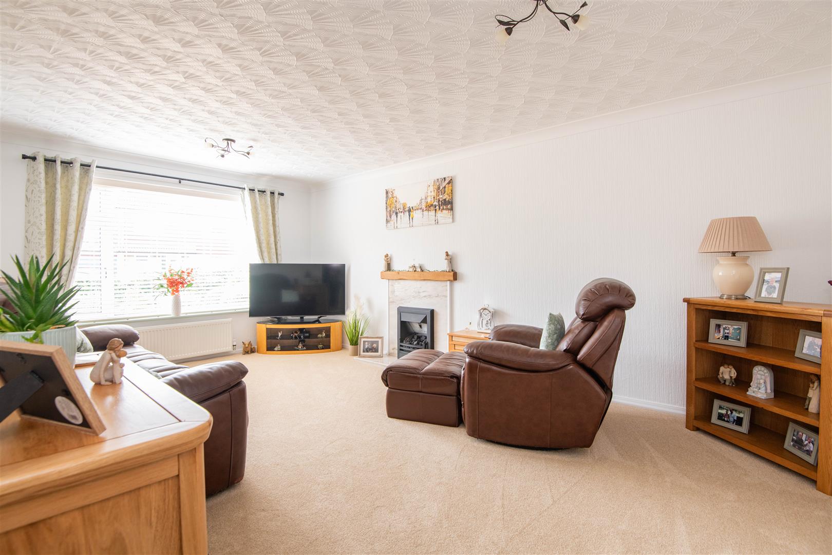 2 bed property in Long Close, Leyland
